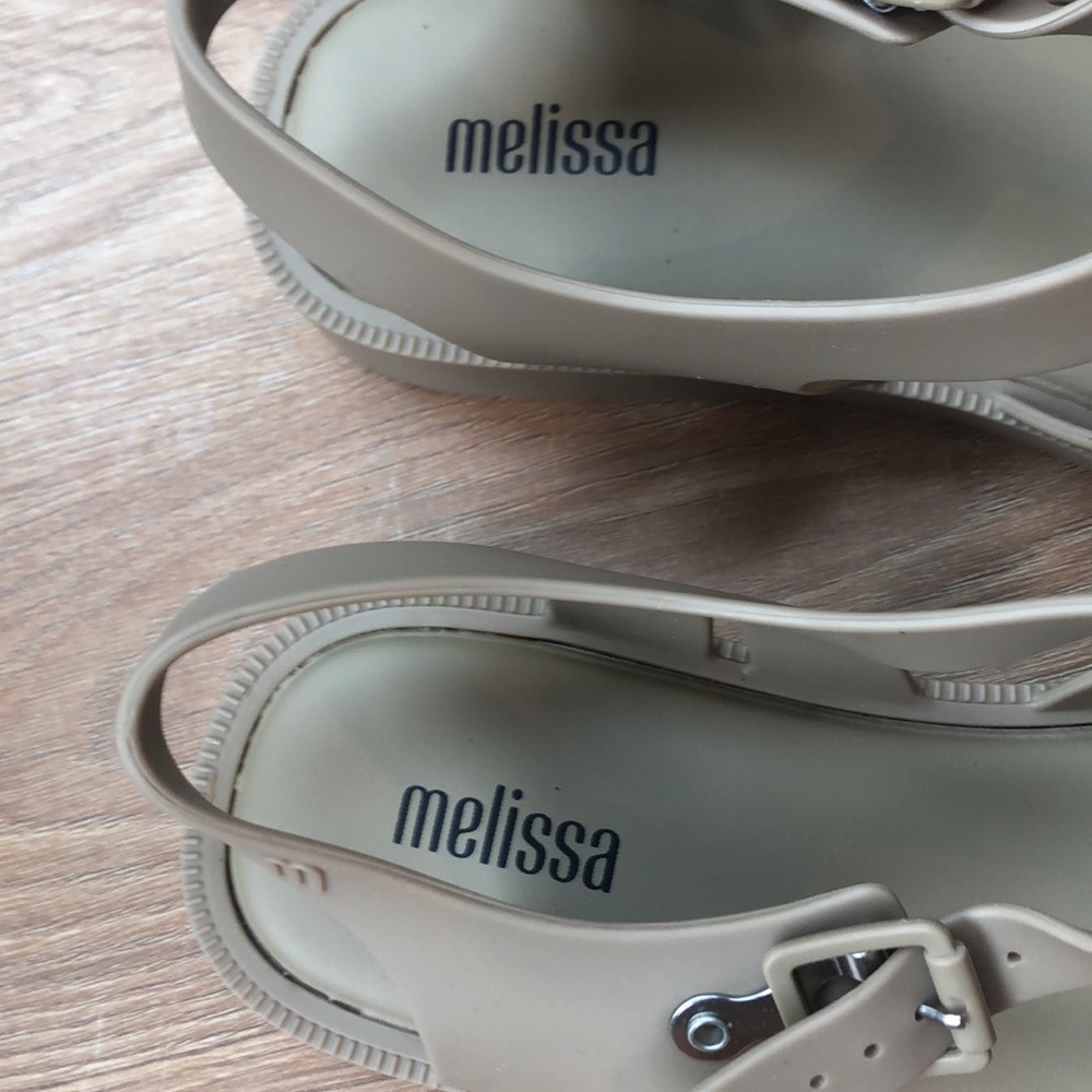 BNWT Jelly shoes by Melissa - Picture 2 of 5